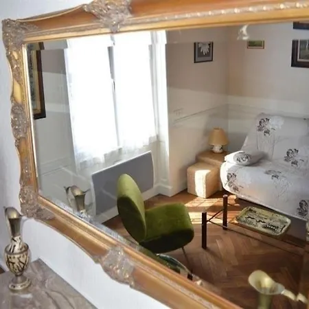 La Roseraie Villa *